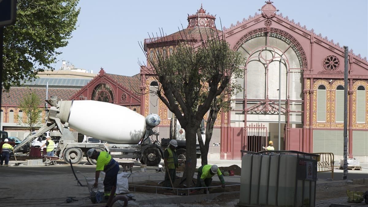 Fase final de obras en el mercado de Sant Antoni. Fase final de obras en el mercado de Sant Antoni.