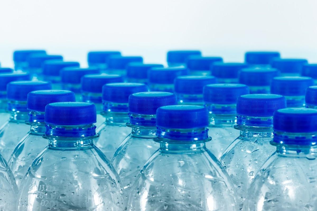 Th Enriquecimiento violación Alternativas que dicen adiós al agua en botellas de plástico