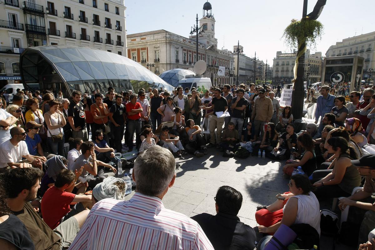 Acampada del colectivo de indignados en la Puerta del Sol el 16 de mayo de 2011