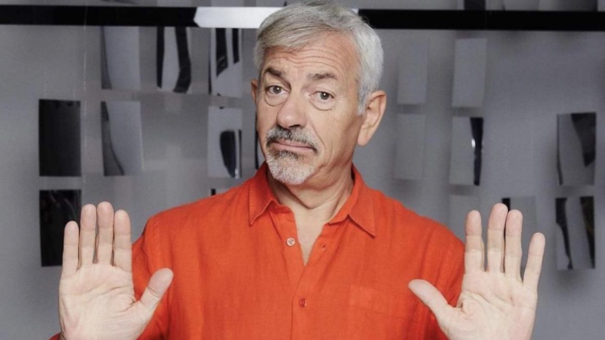 Carlos Sobera patina con una queja pública para defender a Telecinco y no se da cuenta de que no tiene razón Carlos Sobera patina con una queja pública para defender a Telecinco y no se da cuenta de que no tiene razón