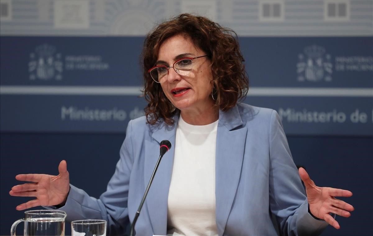 El Govern facilita a les autonomies gastar 26.800 milions més el 2021 El Govern facilita a les autonomies gastar 26.800 milions més el 2021
