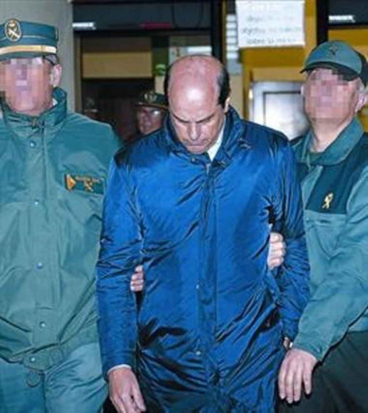El exdirector de Vitalia Antonio Albarracín es llevado a prisión, ayer. El exdirector de Vitalia Antonio Albarracín es llevado a prisión, ayer.