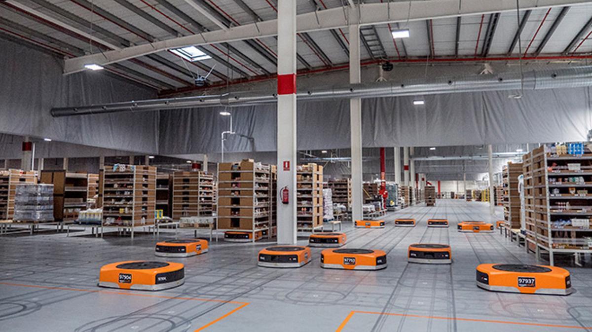Amazon Pantry en Castellbisbal, utiliza la tecnología de Amazon Robotics en almacén