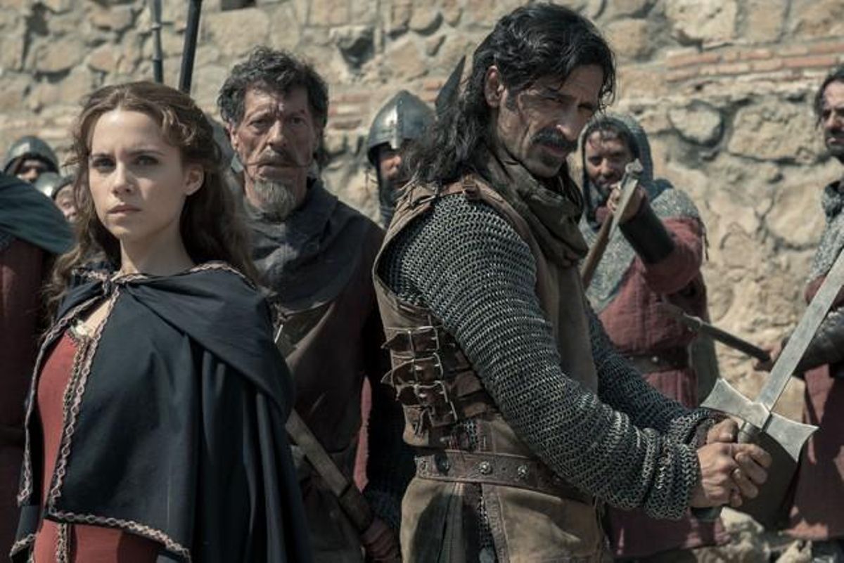 Aura Garrido y Nacho Fresneda, en una escena del capítulo dedicado a El Cid de ’El Ministerio del Tiempo’. Aura Garrido y Nacho Fresneda, en una escena del capítulo dedicado a El Cid de ’El Ministerio del Tiempo’.