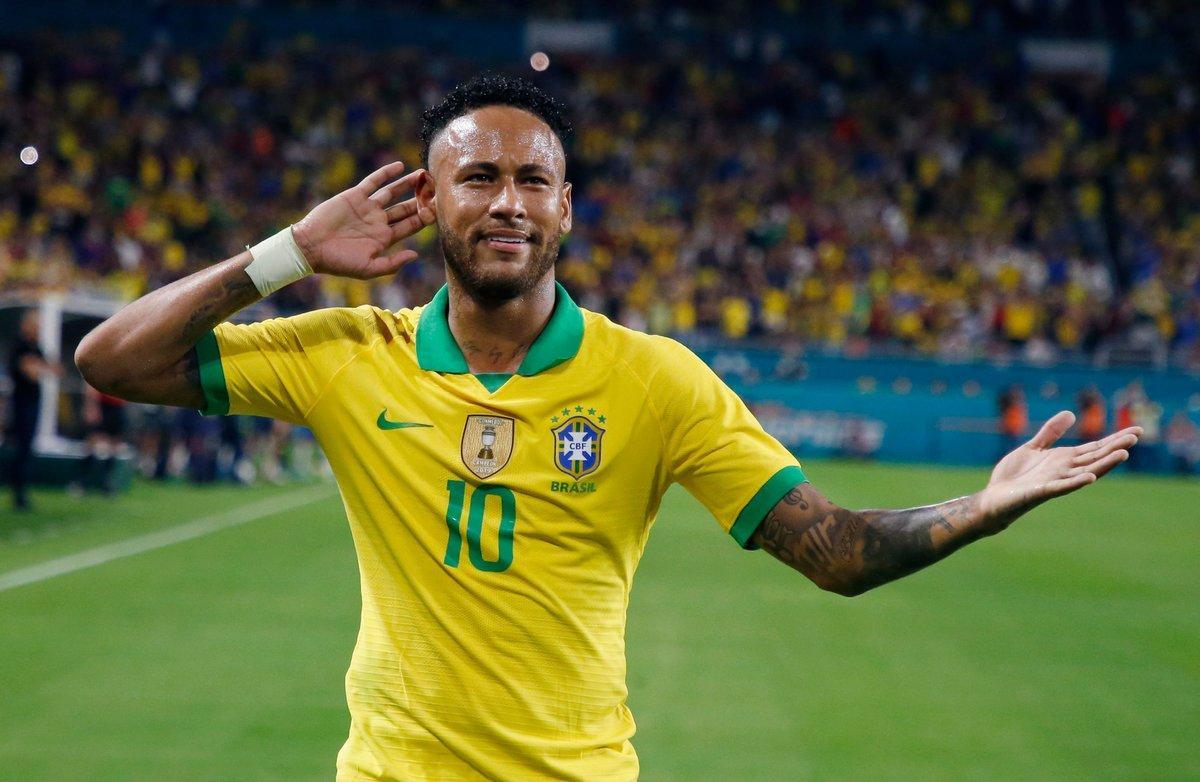 Neymar torna amb un gol i una assistència en un amistós amb el Brasil