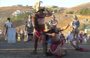 Un mirmillón entrenado por Cagigal derrota a un hoplomaco, en una recreación del espectáculo previsto para la Magna Celebratio.
