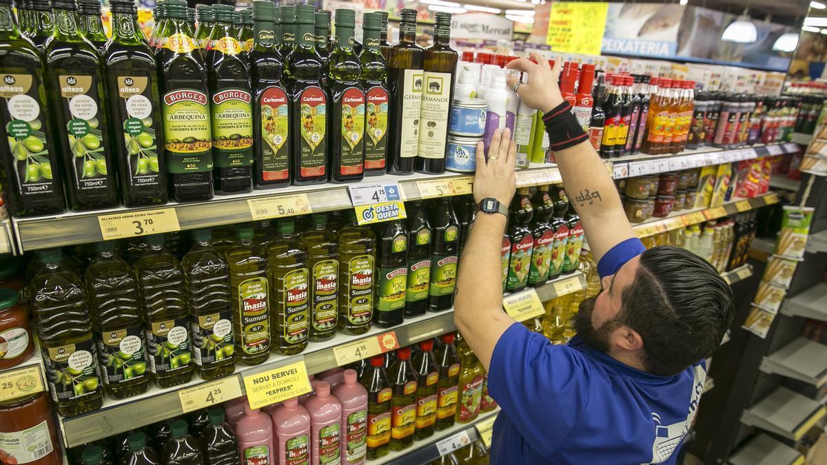 La alerta alimentaria por el aceite de oliva adulterado se amplía a 13 marcas