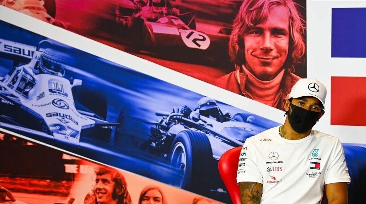 El campeón Lewis Hamilton, hoy, en el circuito de Silverstone. El campeón Lewis Hamilton, hoy, en el circuito de Silverstone.
