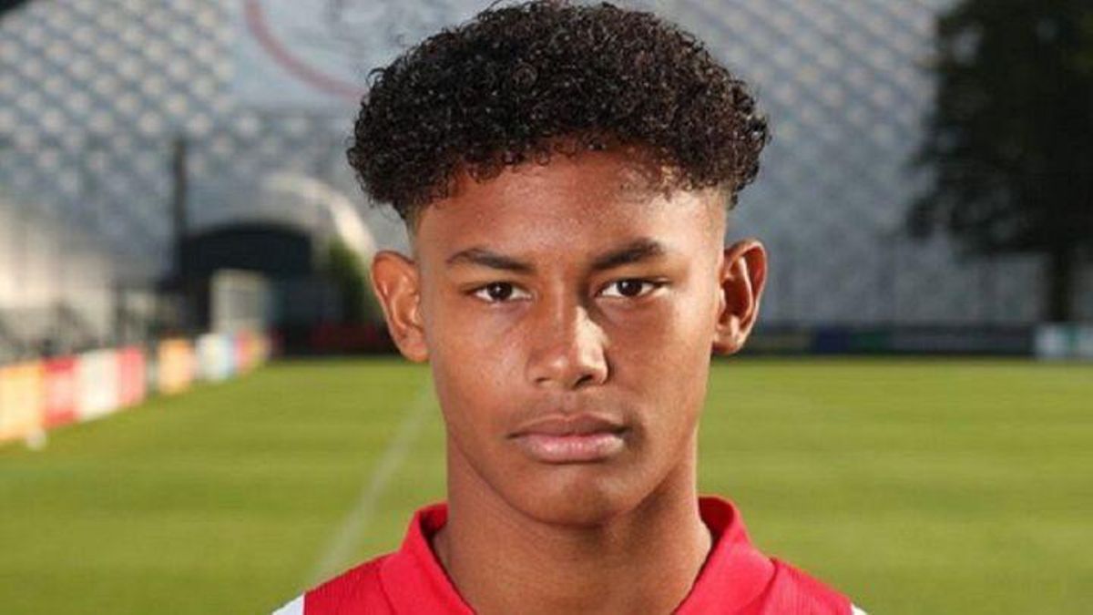 Mor als 16 anys el futbolista Noah Gesser, una de les promeses de l’Ajax Mor als 16 anys el futbolista Noah Gesser, una de les promeses de l’Ajax