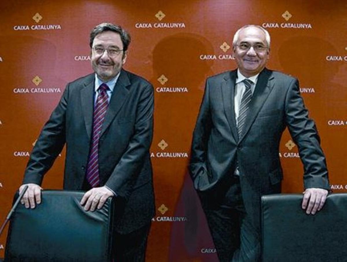 Narcís Serra i Adolf Todó, el febrer del 2009, en la presentació de resultats de Caixa Catalunya.