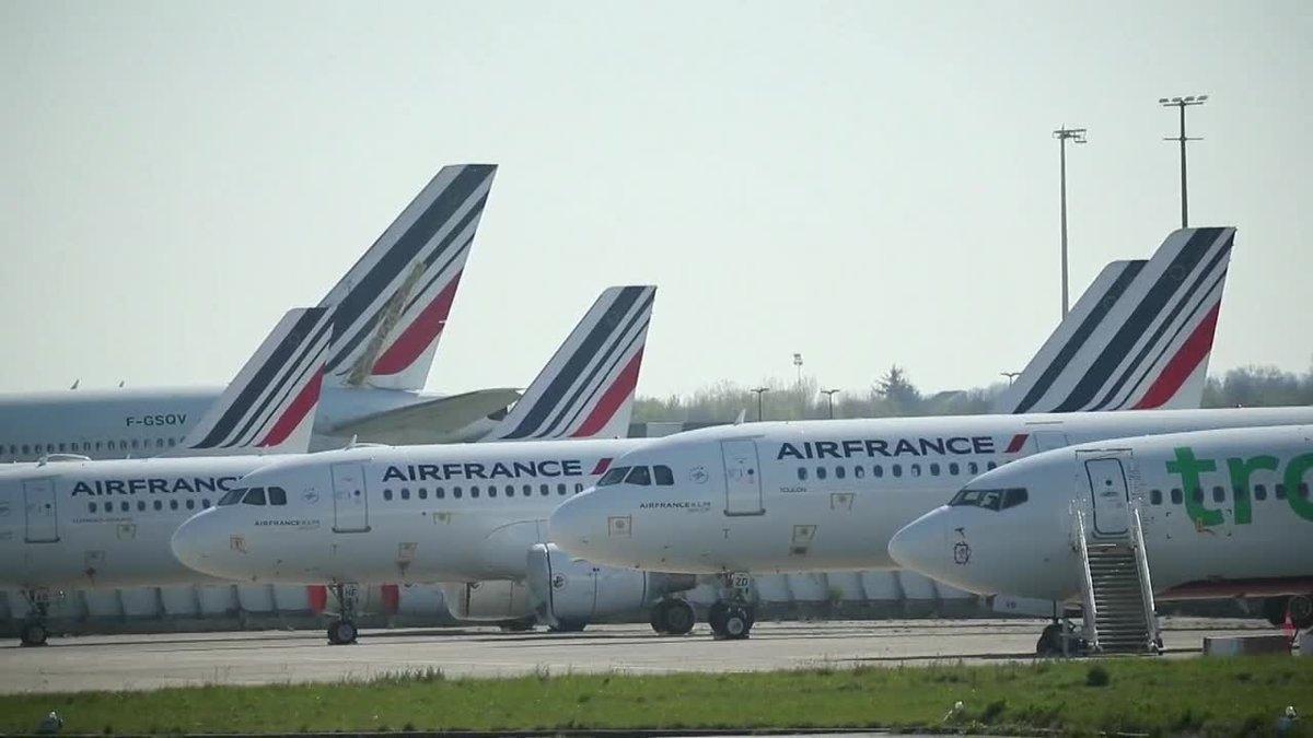 La Comisión Europea (CE) dio este lunes luz verde a una ayuda francesa de 7.000 millones de euros a Air France consistente en una garantía estatal para los préstamos y un préstamo de accionistas para proporcionar liquidez urgente a la compañía.
