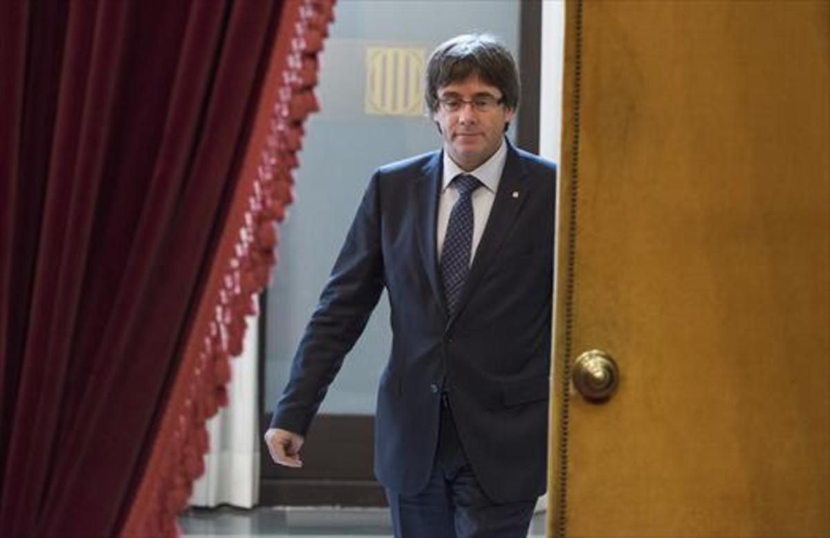 El ’president’ Carles Puigdemont, en el Parlament. El ’president’ Carles Puigdemont, en el Parlament.