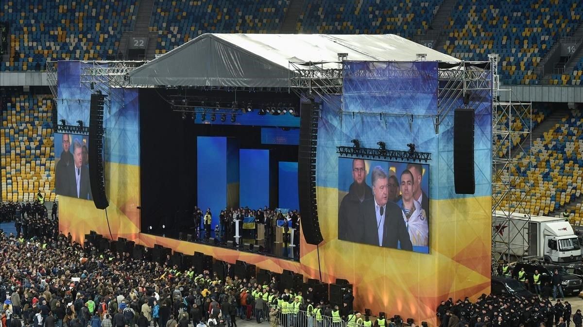 Imagen del debate electoral en el estadio olímpico de Kiev. Imagen del debate electoral en el estadio olímpico de Kiev.