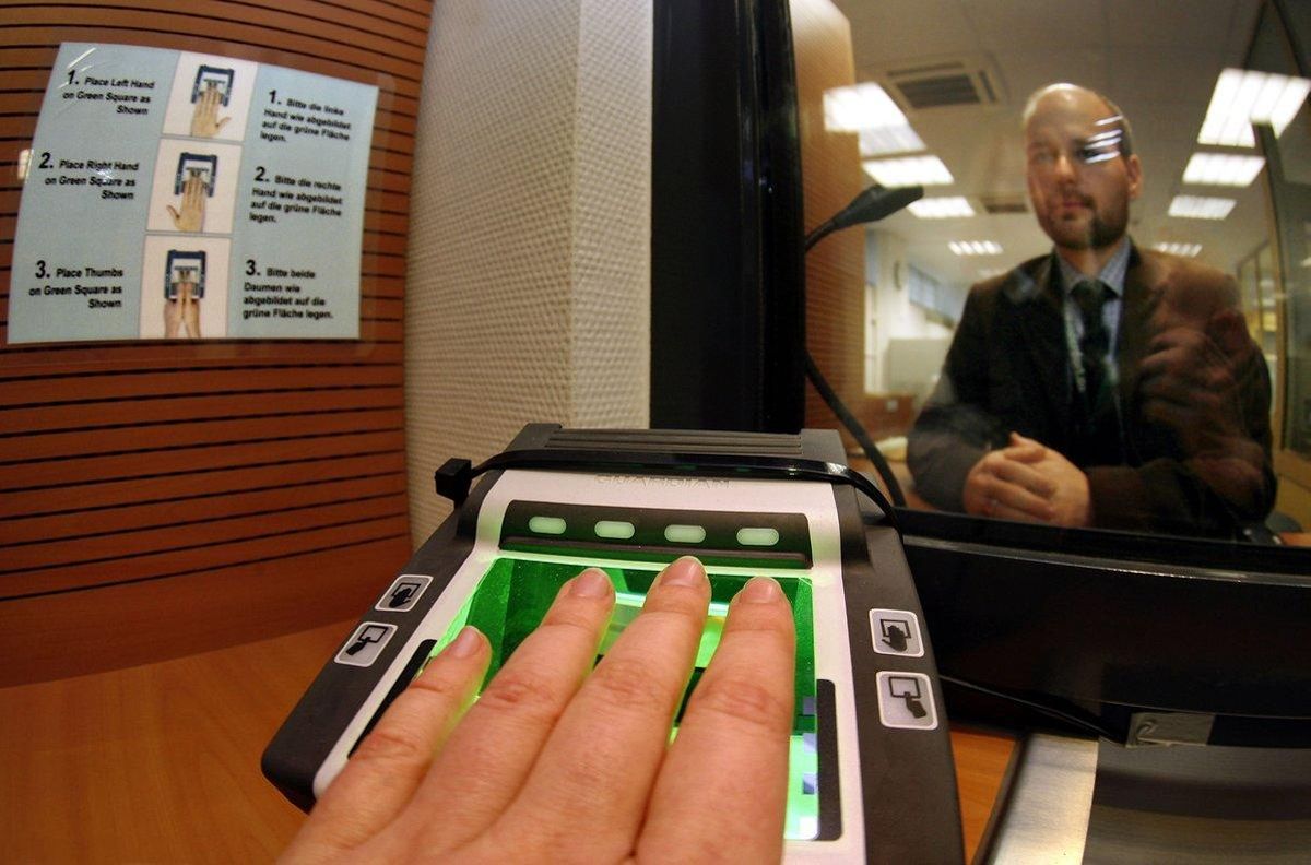 En los últimos cinco años, el gobierno de la coalición Liberal-Nacional canceló 4.150 visas a extranjeros implicados en crímenes graves. En los últimos cinco años, el gobierno de la coalición Liberal-Nacional canceló 4.150 visas a extranjeros implicados en crímenes graves.