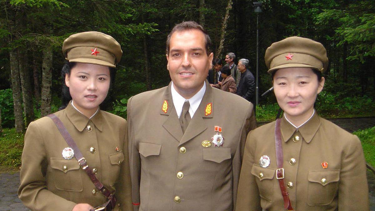 El FBI lanza una orden para detener a Alejandro Cao de Benós por "conspirar" a favor de Corea del Norte