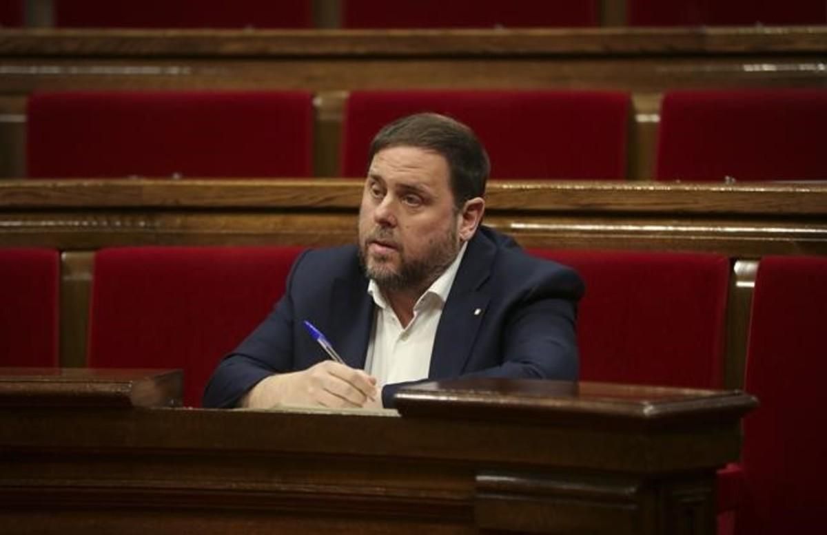Oriol Junqueras en el Parlament. Oriol Junqueras en el Parlament.