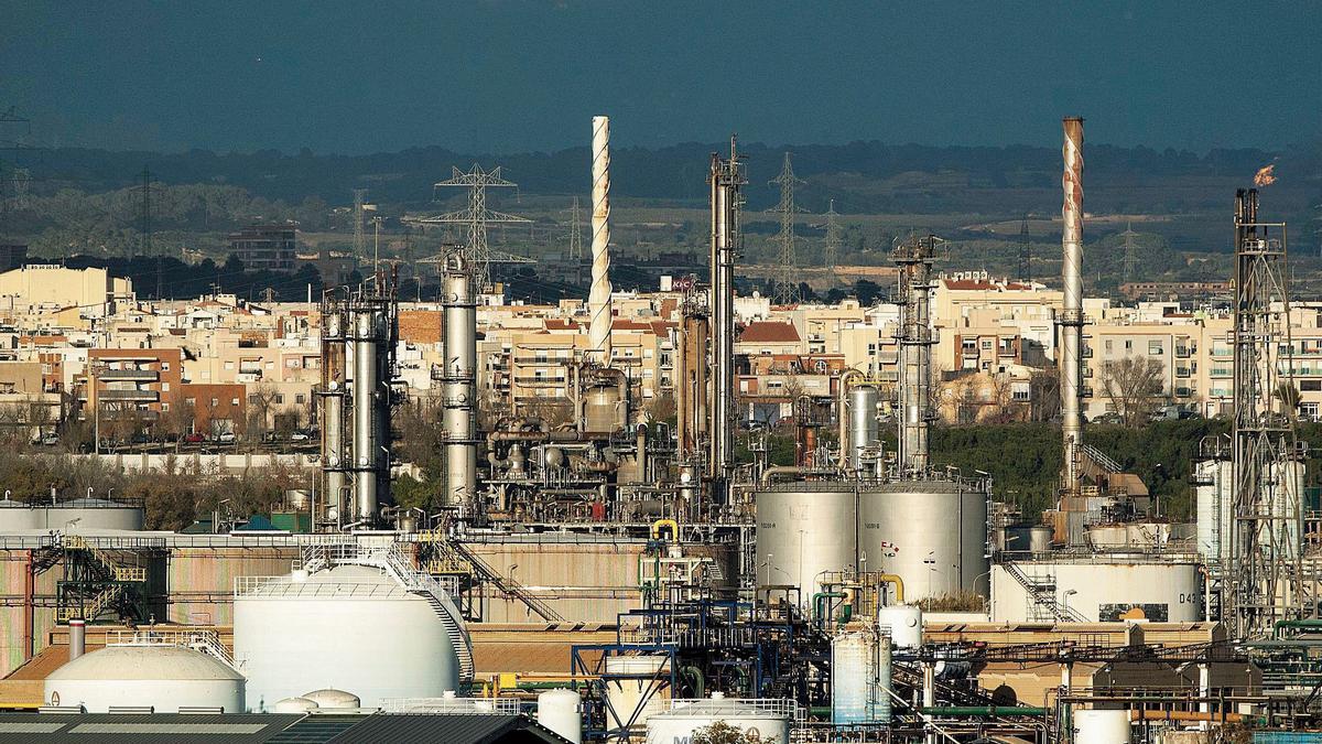 la esperada rebaja en la factura para los polígonos industriales hace agua