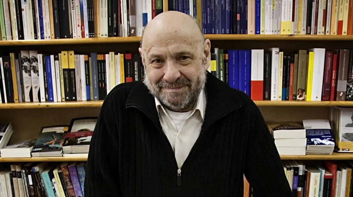 José Batlló, en su librería Taifa, en el 2010. José Batlló, en su librería Taifa, en el 2010.