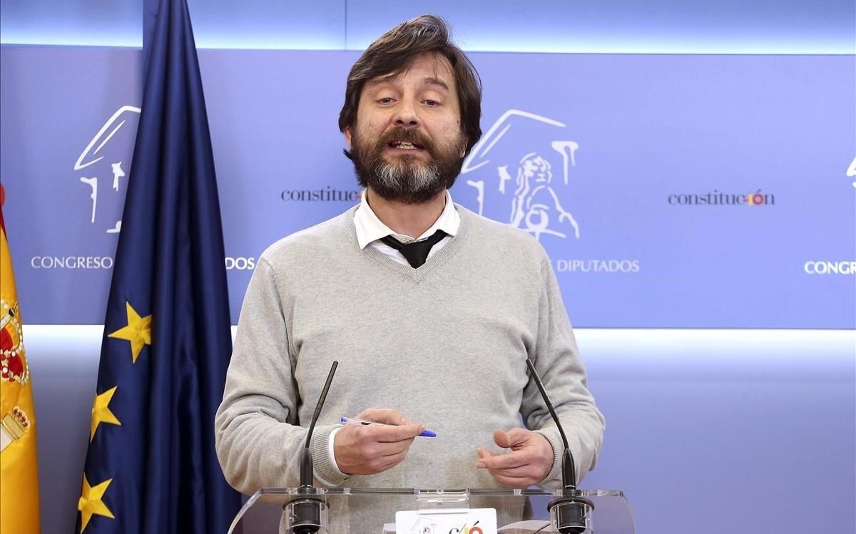 El secretario de Sociedad Civil y Movimiento Popular de Podemos, Rafael Mayoral, en el Congreso de los Diputados El secretario de Sociedad Civil y Movimiento Popular de Podemos, Rafael Mayoral, en el Congreso de los Diputados