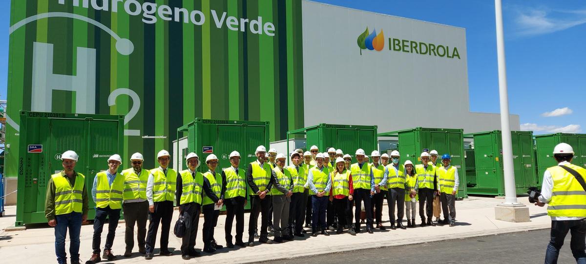 Una delegación japonesa visitó la planta de hidrógeno verde de Iberdrola en Puertollano en 2022. Una delegación japonesa visitó la planta de hidrógeno verde de Iberdrola en Puertollano en 2022.
