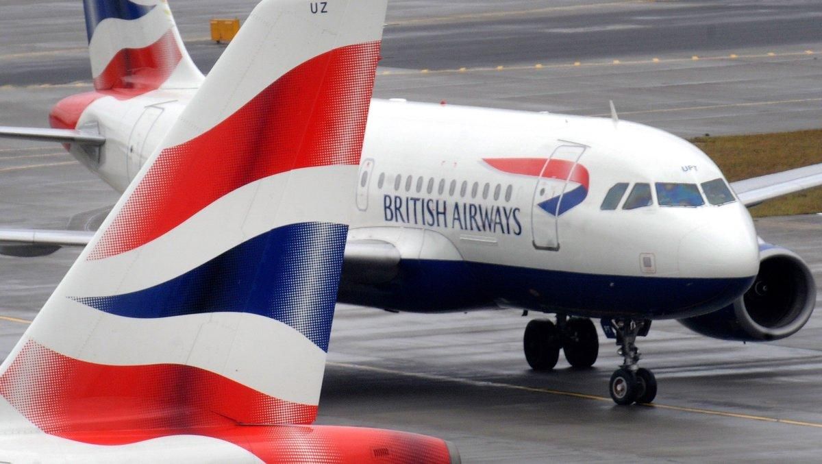 Aviones de British Airways en el aeropuerto de Heathrow. Aviones de British Airways en el aeropuerto de Heathrow.