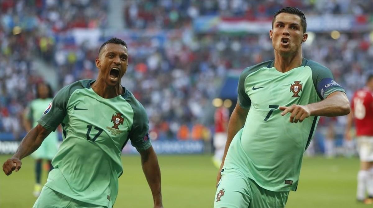 Cristiano Ronaldo celebra el segundo gol de Portugal, en Lyon
