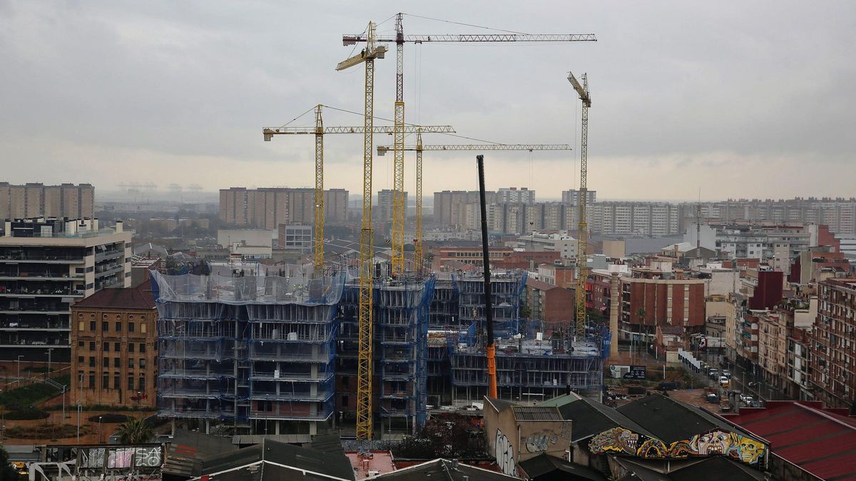 L’Ajuntament de l’Hospitalet realitzarà inspeccions per detectar pisos buits i destinar-los a lloguer social L’Ajuntament de l’Hospitalet realitzarà inspeccions per detectar pisos buits i destinar-los a lloguer social