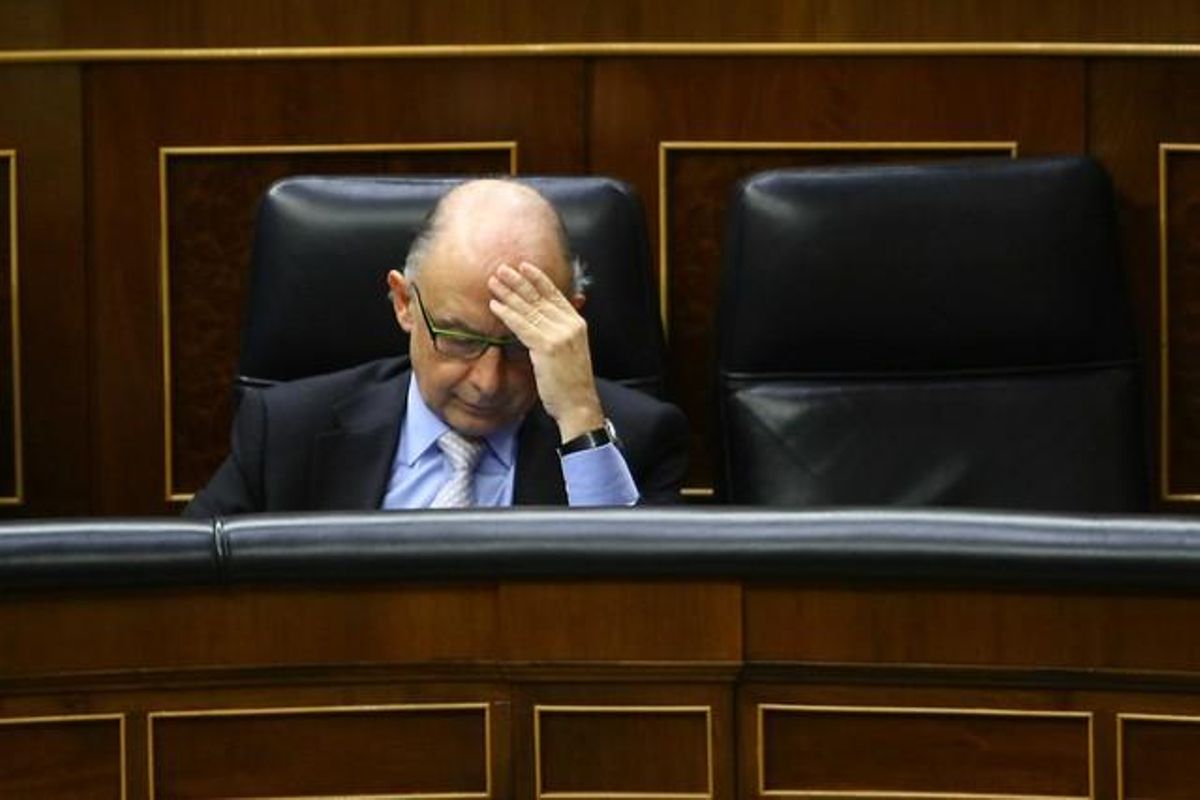 El ministro de Hacienda, Cristóbal Montoro, el pasado día 20, en el Congreso. El ministro de Hacienda, Cristóbal Montoro, el pasado día 20, en el Congreso.