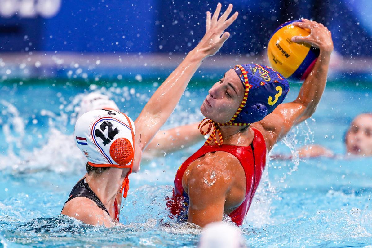 Anni Espar, en acción en el torneo olímpico de Tokio Anni Espar, en acción en el torneo olímpico de Tokio