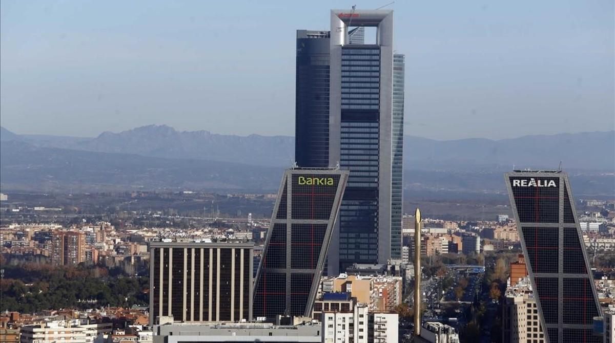 La Torre Cepsa, el edifico más alto en la foto, propiedad de Pontegadea. La Torre Cepsa, el edifico más alto en la foto, propiedad de Pontegadea.