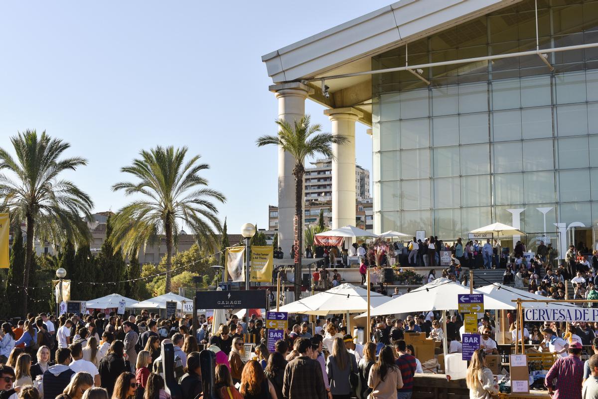 De viernes a domingo vuelve el All Those Food Market a la plaza del Teatre Nacional de Catalunya. 