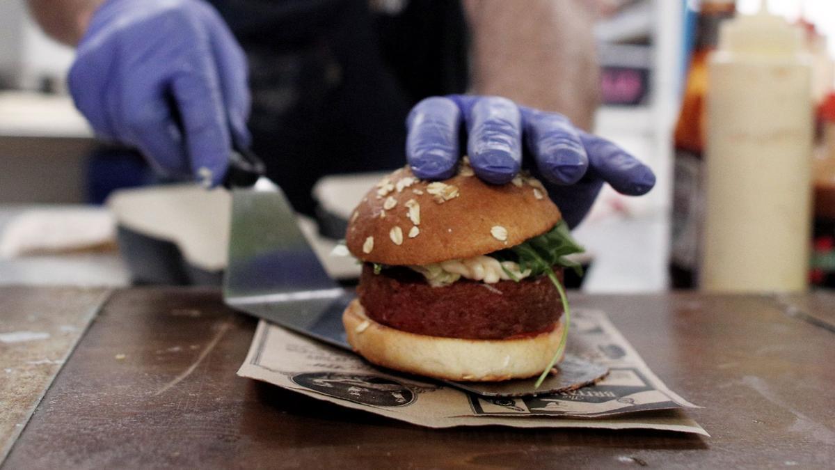 Viatge pel menjar de la nostra vida: del filet de carn a l’hamburguesa vegetal