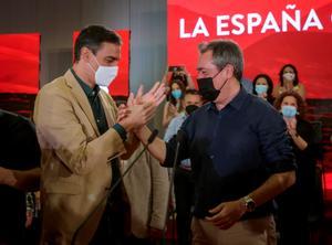Sánchez greixa el seu Govern i el sintonitza amb el PSOE