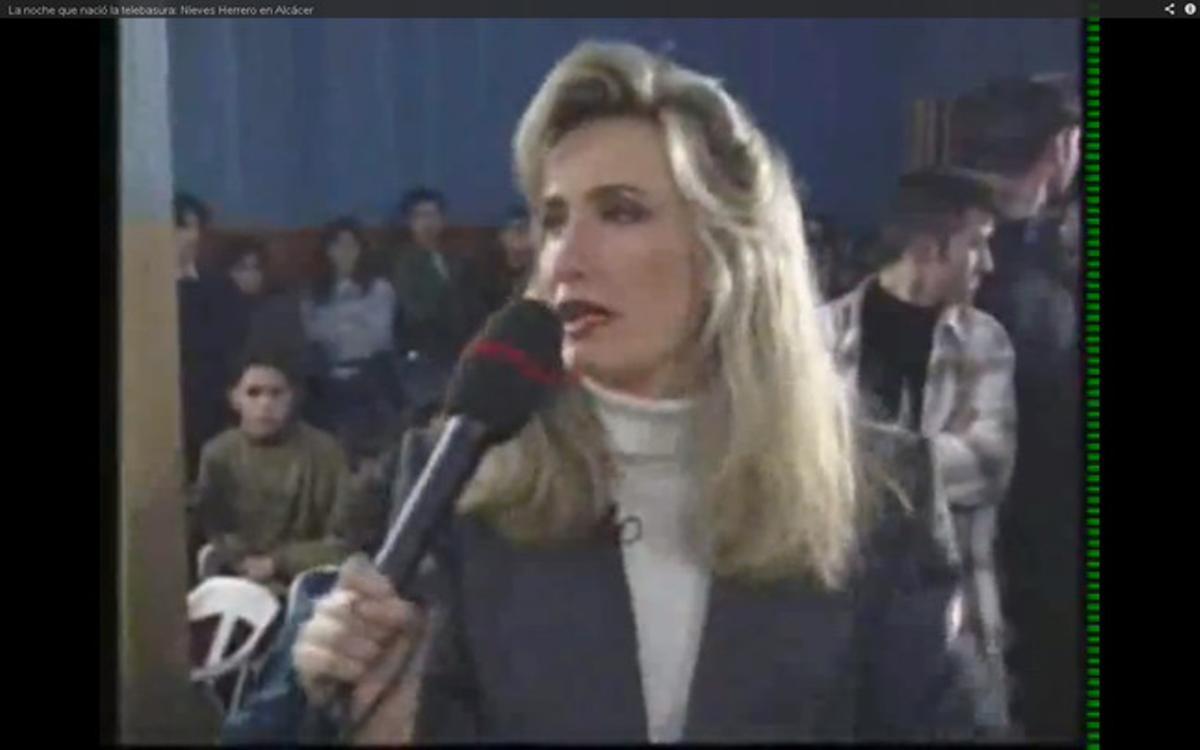 Nieves Herrero, en el programa de Antena 3 ’De tú a tú’, que explotó el crimen de Alcàsser, en 1993.