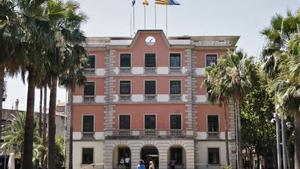 Fachada del Ayuntamiento de Castelldefels.