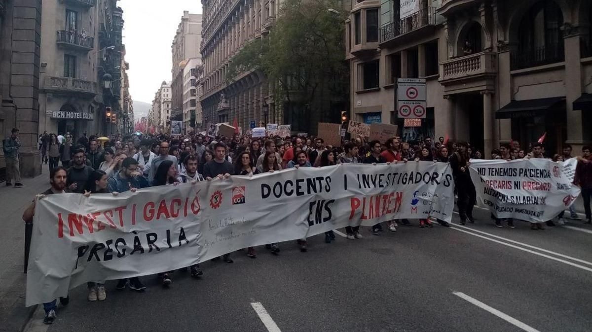 Manifestacion del colectivo Doctorands en Lluita en Barcelona el 28 de Mayo de 2019 Manifestacion del colectivo Doctorands en Lluita en Barcelona el 28 de Mayo de 2019