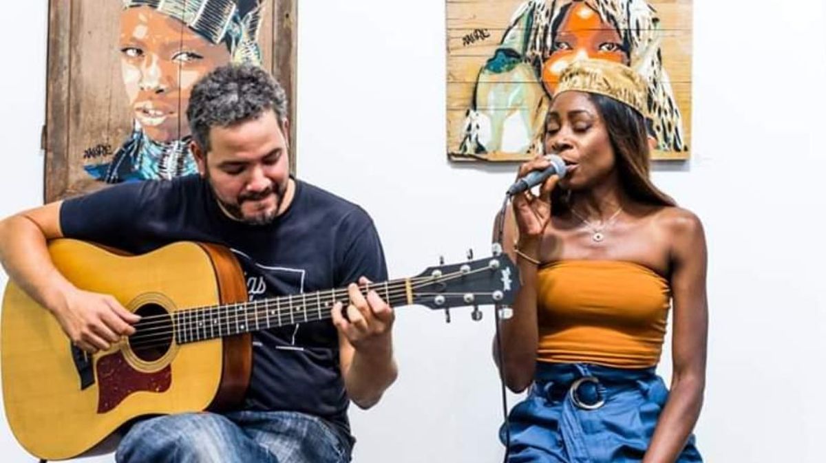 Albert Casanova y Marga Mbandé presentan ’Mama África’. Albert Casanova y Marga Mbandé presentan ’Mama África’.