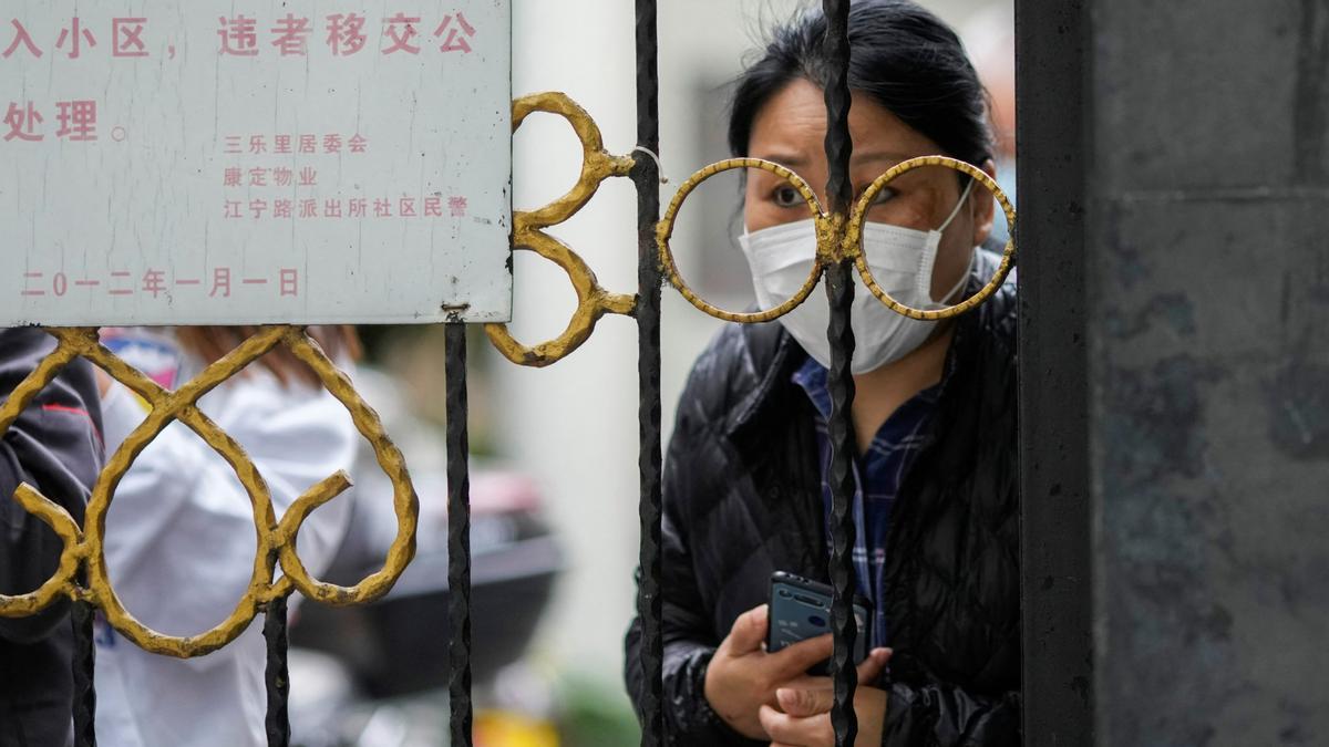 Las muertes por covid suben en Shanghái y China advierte de una "situación difícil"