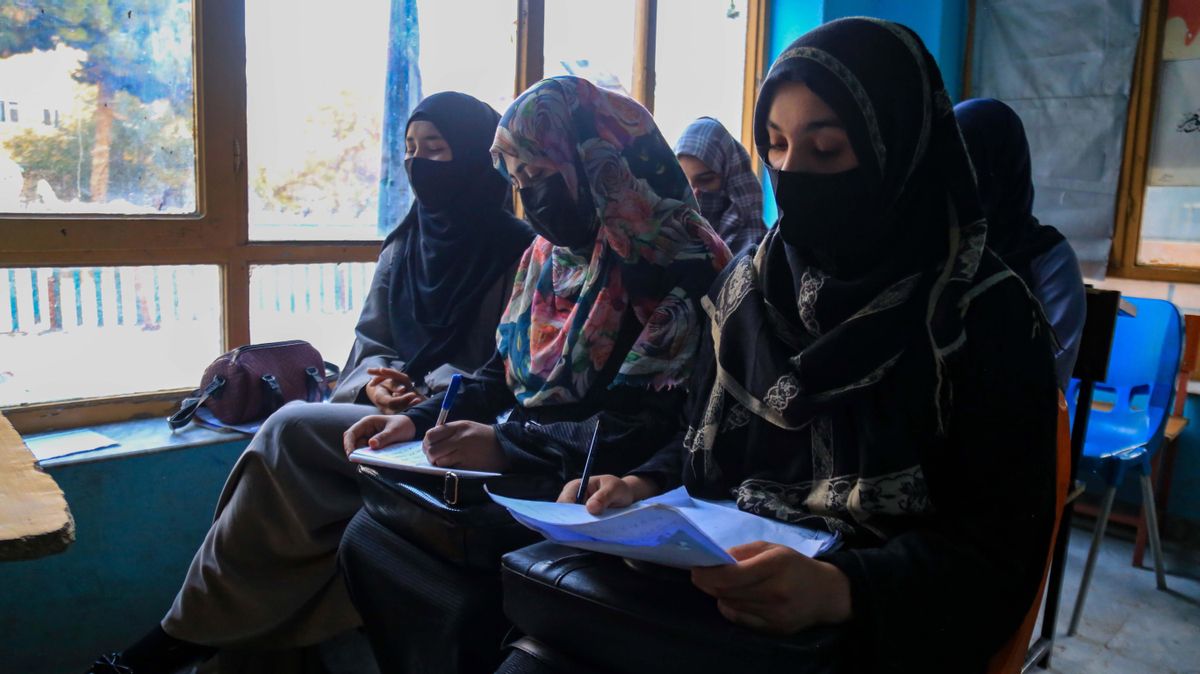El trato de los talibanes a las mujeres podría constituir un crimen contra la humanidad El trato de los talibanes a las mujeres podría constituir un crimen contra la humanidad