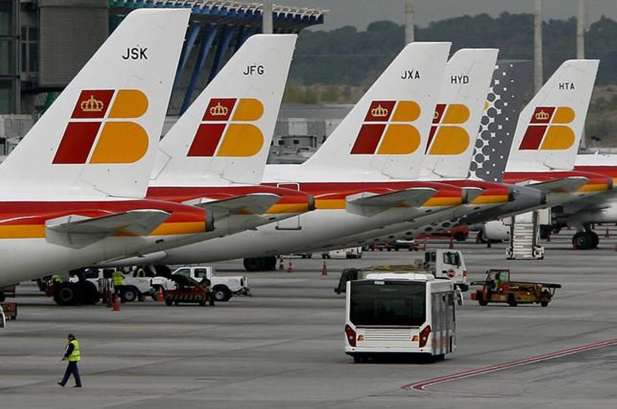 La flota de Iberia, preparada en el aeropuerto de Barajas. La flota de Iberia, preparada en el aeropuerto de Barajas.