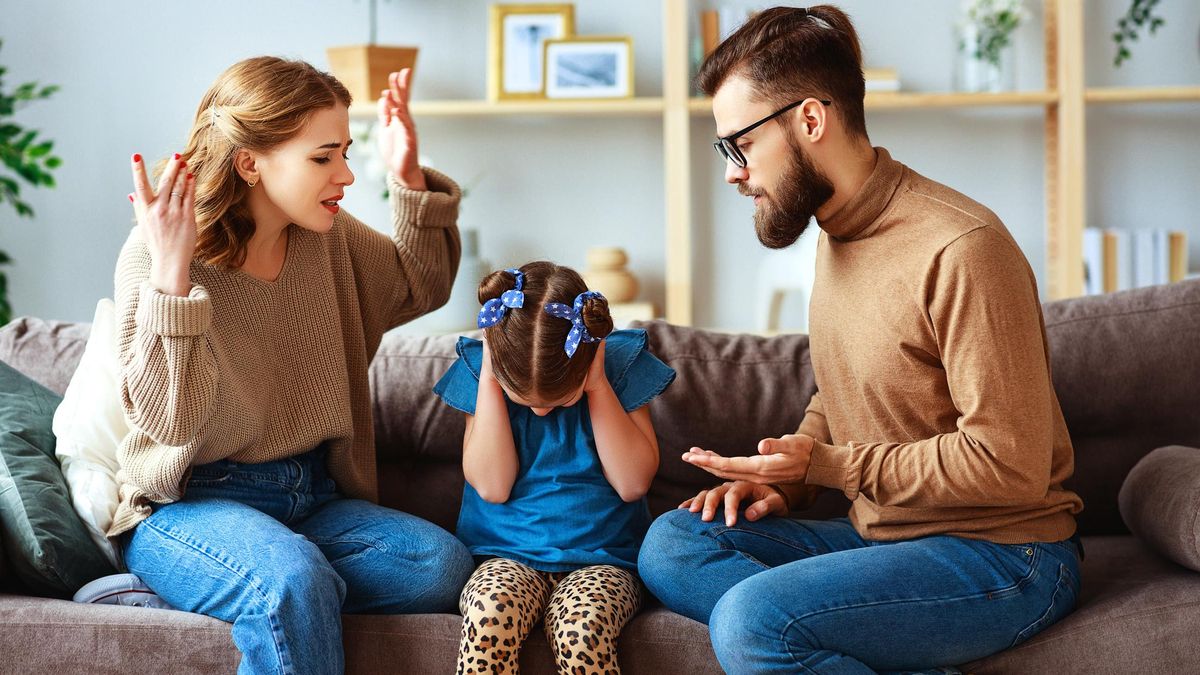 Hoy día nos exigimos más que nunca a la hora de criar a nuestros hijos e hijas. Hoy día nos exigimos más que nunca a la hora de criar a nuestros hijos e hijas.