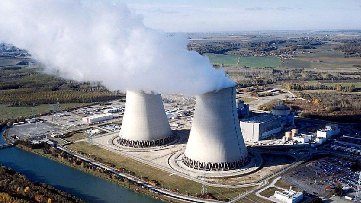 Planta de energía nuclear situada en Nogent -sur-Seine. Planta de energía nuclear situada en Nogent -sur-Seine.