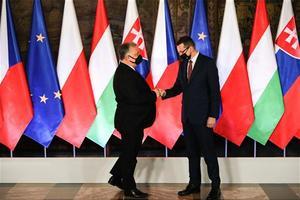 Los primeros ministros de Hungría y Polonia.