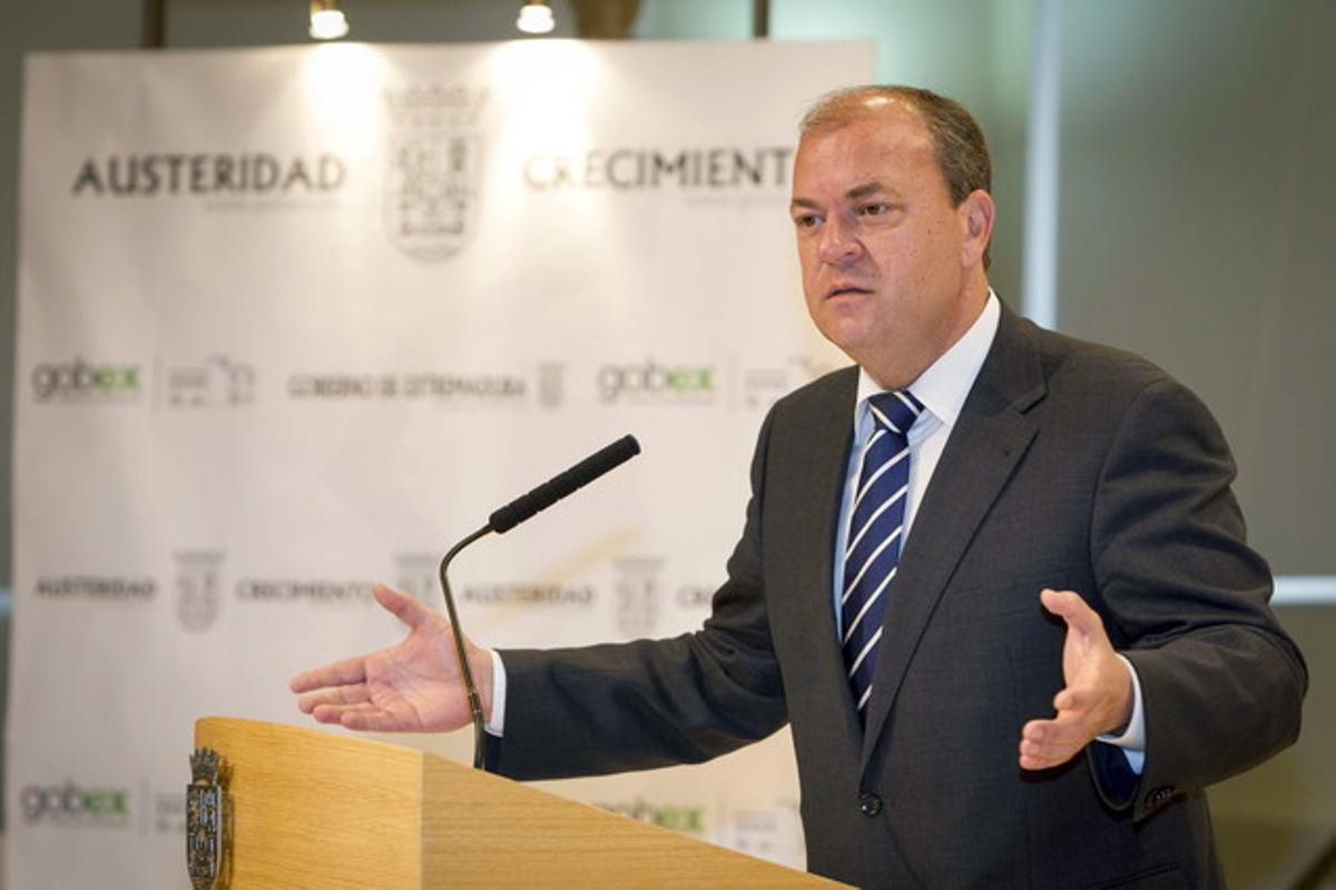 El presidente del Gobierno de Extremadura, José Antonio Monago, durante una rueda de prensa el pasado mes de febrero.
