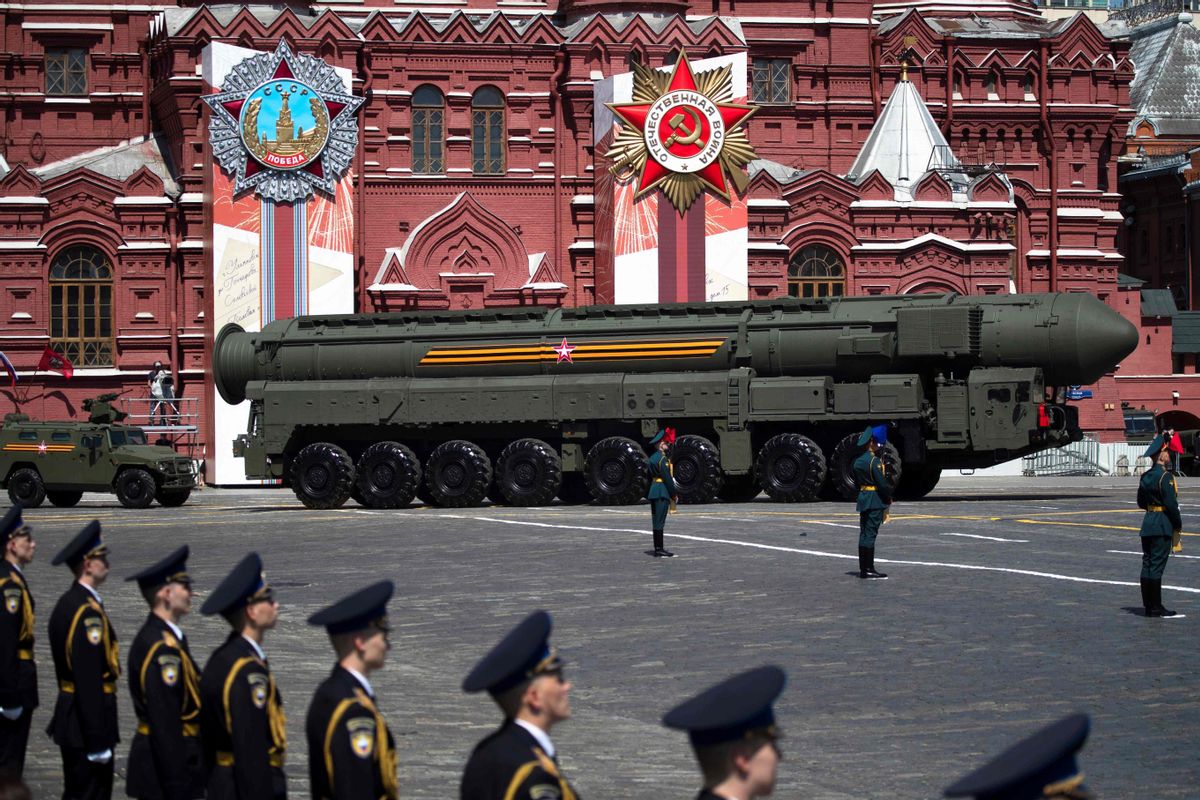 Un misil balístico RS-24 ruso en una parada militar el pasado mes de junio en Moscú. Un misil balístico RS-24 ruso en una parada militar el pasado mes de junio en Moscú.
