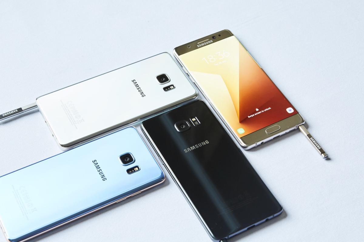 Cuatro versiones del móvil Samsung Galaxy Note 7.