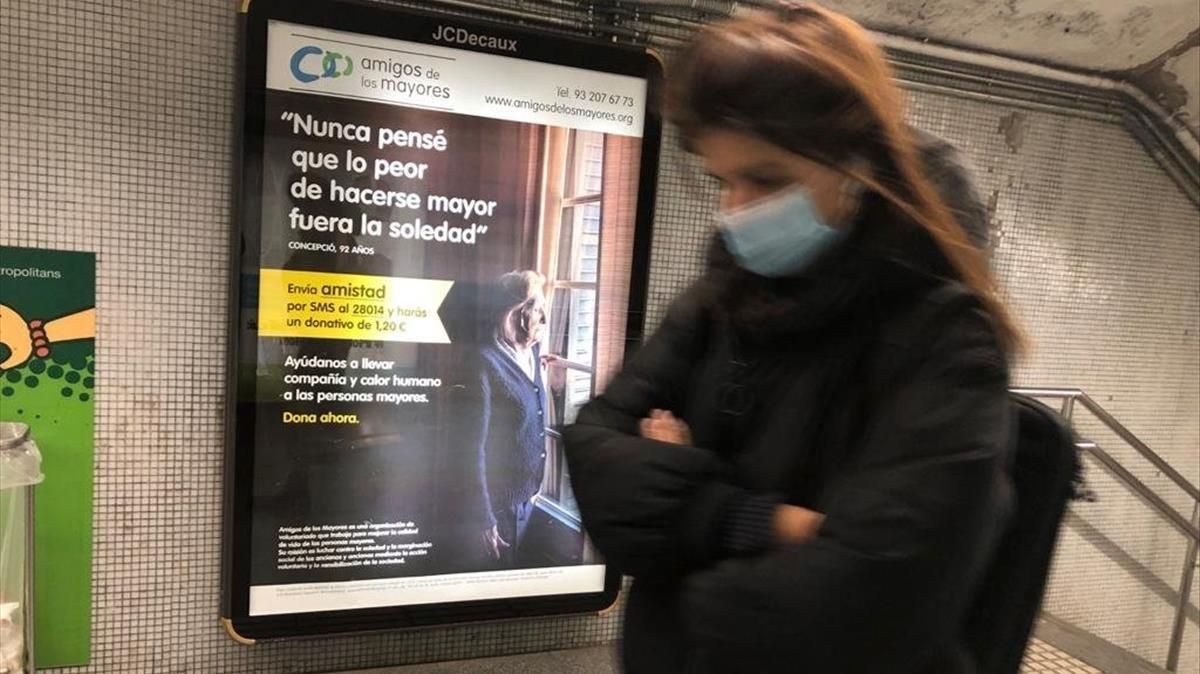 El anuncio de Amics de la Gent Gran en la estación de Tetuan, Barcelona. El anuncio de Amics de la Gent Gran en la estación de Tetuan, Barcelona.