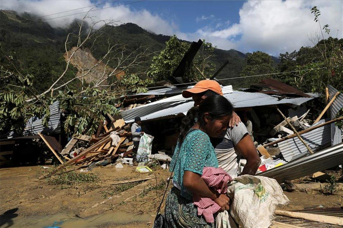 Personas damnificadas por lluvias e inundaciones en Guatemala. Personas damnificadas por lluvias e inundaciones en Guatemala.