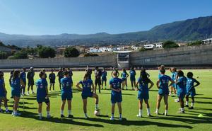 Las jugadoras del Tenerife, en un entrenamiento. 