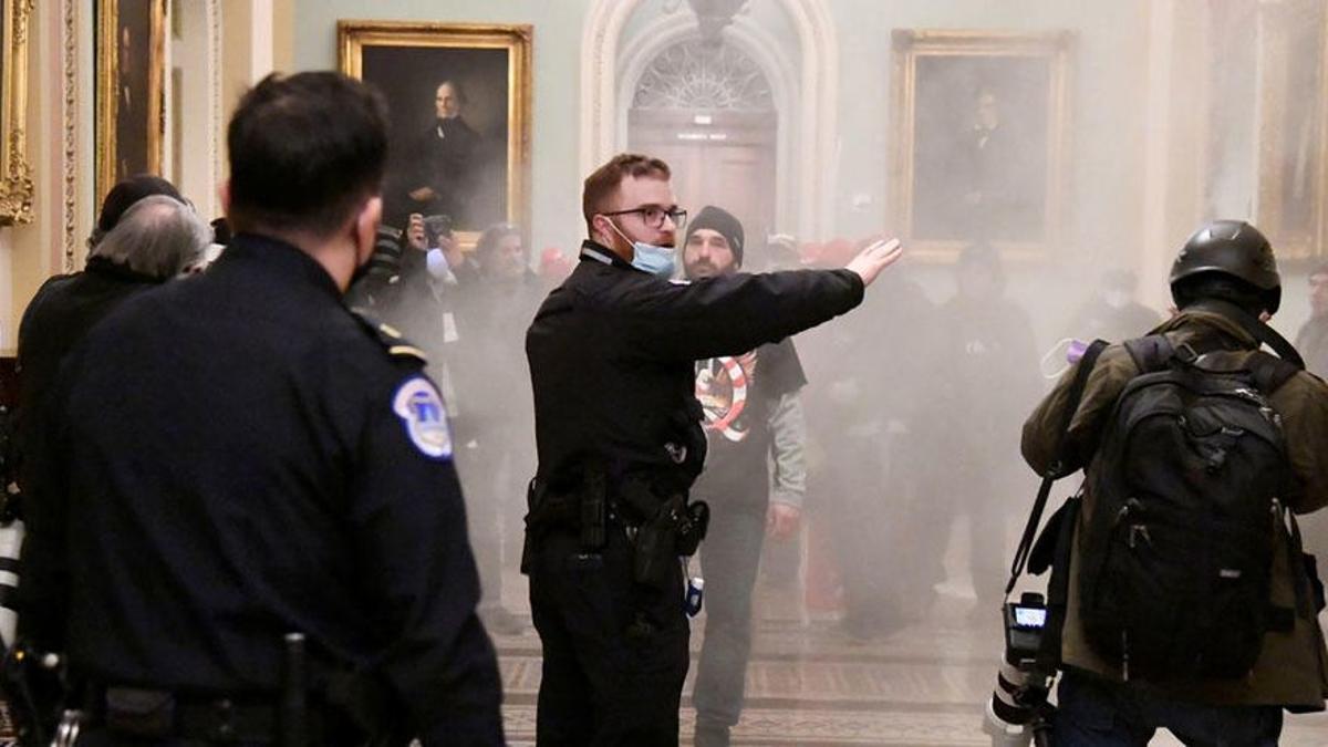 Fiscales de EEUU presentan cargos contra 55 personas por el asalto al Capitolio